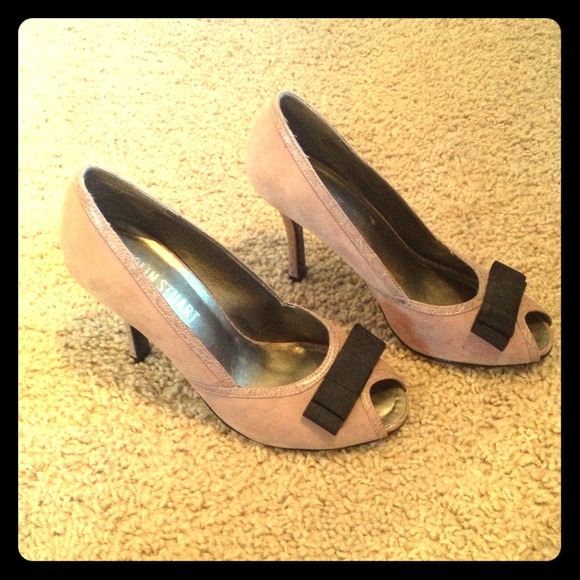 Soft purple pumps, very cute!