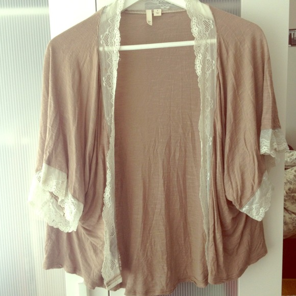 Short sleeve cardigan.