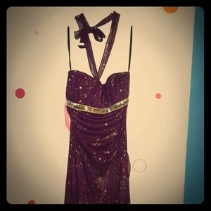 Knee length prom dress. Very elegant.