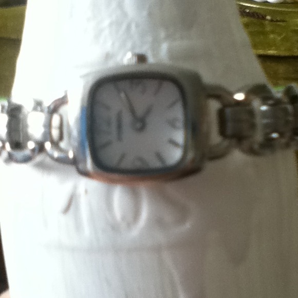 Fossil Watch! - Picture 2 of 2