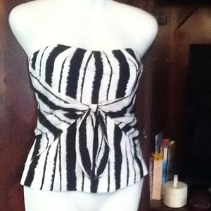 Cute black and white strapless top.
