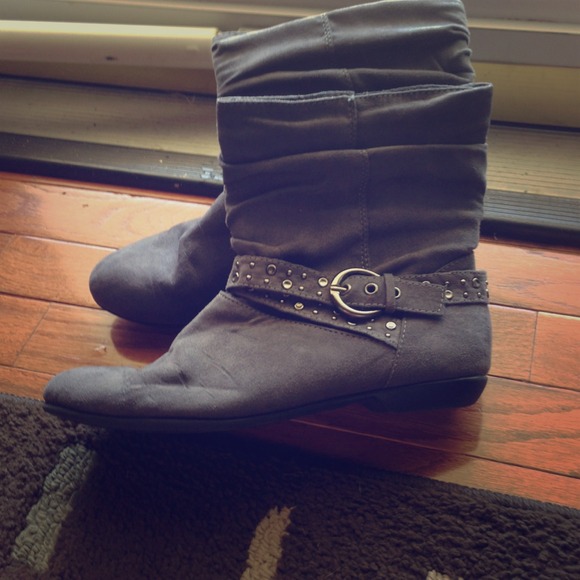 💜RESERVED💜Chinese Laundry Grey Z-New Dawn Boots