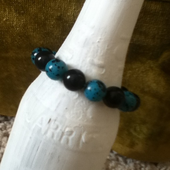 Black and blue speckled bracelet! - Picture 1 of 1
