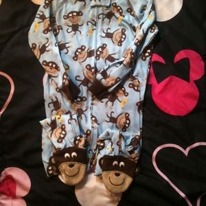 💰💰💰SOLD💰💰💰24m Carter's one piece pjs.