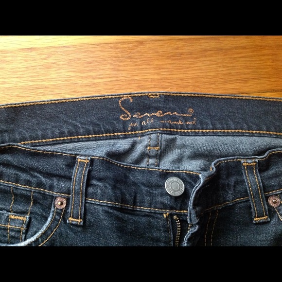 REDUCED price Seven for all mankind jeans - Picture 2 of 3