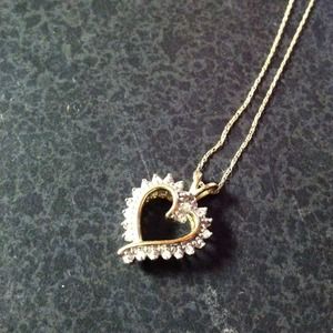 Beautiful 10k gold heart necklace