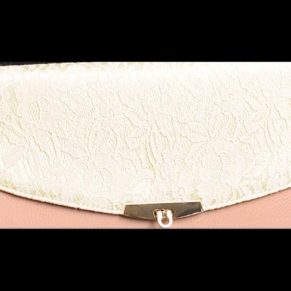 ***BRAND NEW*** Cultch/bag never been used - Picture 4 of 4