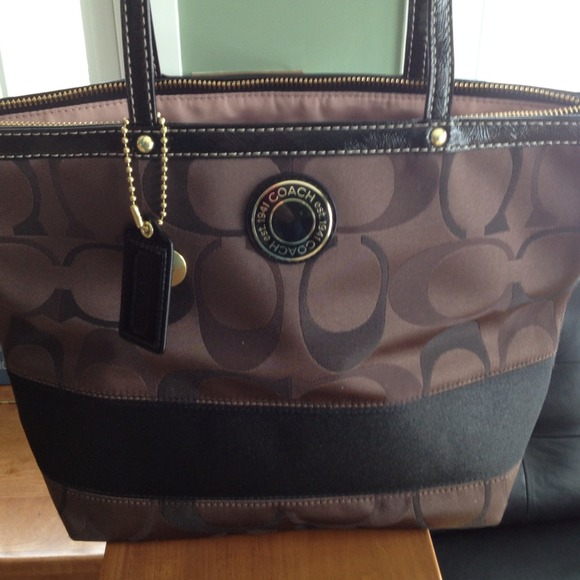 Coach Handbags - Authentic brown Coach purse