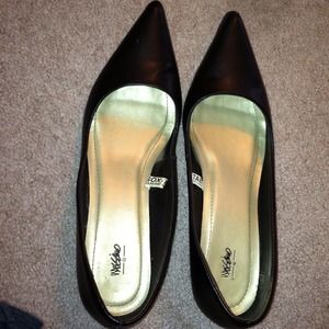 ***RESERVED*** for @divaz Chocolate Mini Pumps!