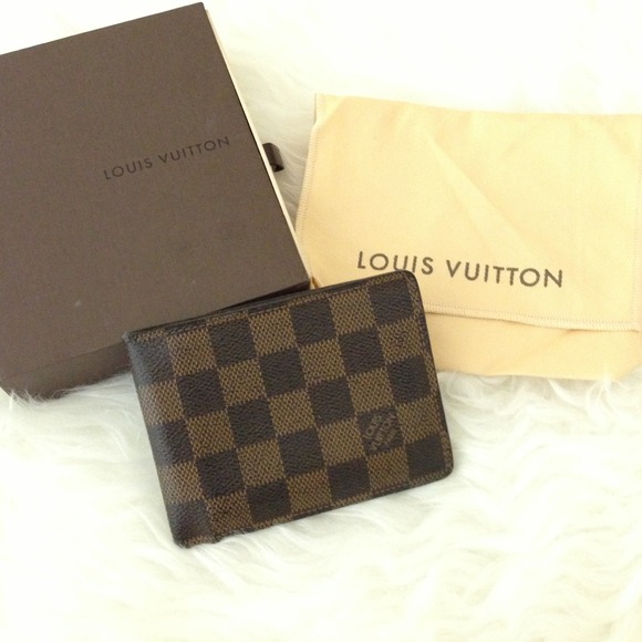 🚫SOLD🚫 Louis Vuitton men's wallet!