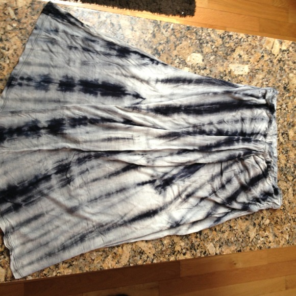 Apt 9, Strapless Gray & Black Swimsuit Coverup