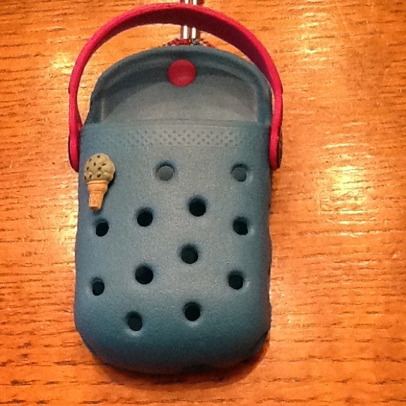 Croc Phone Holder