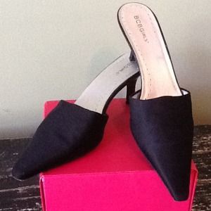 🎈RESERVED🎈Sexy black BCBG microfiber heels!