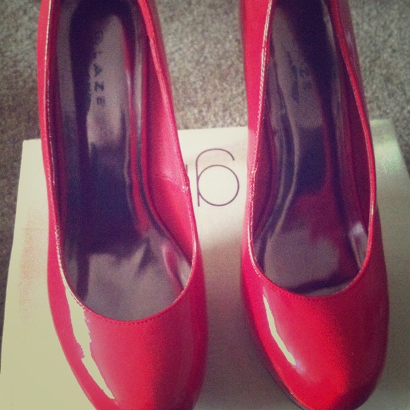 ❌SOLD❌Cherry Red Pumps❌SOLD❌