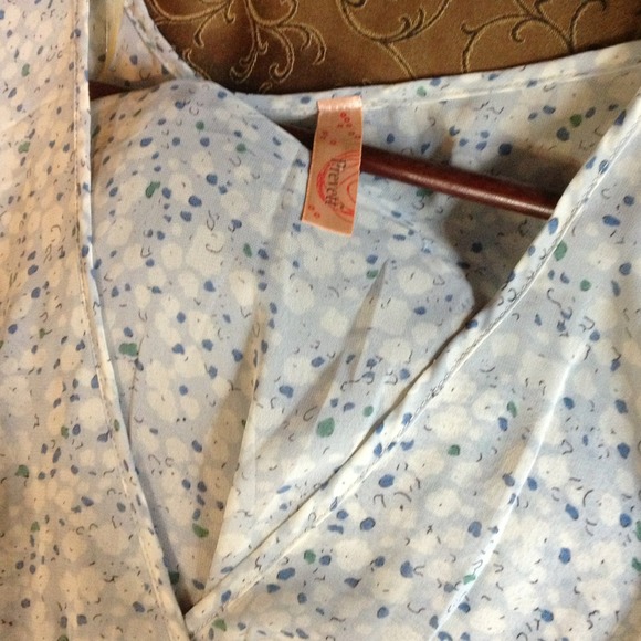 Clothes - Picture 2 of 2