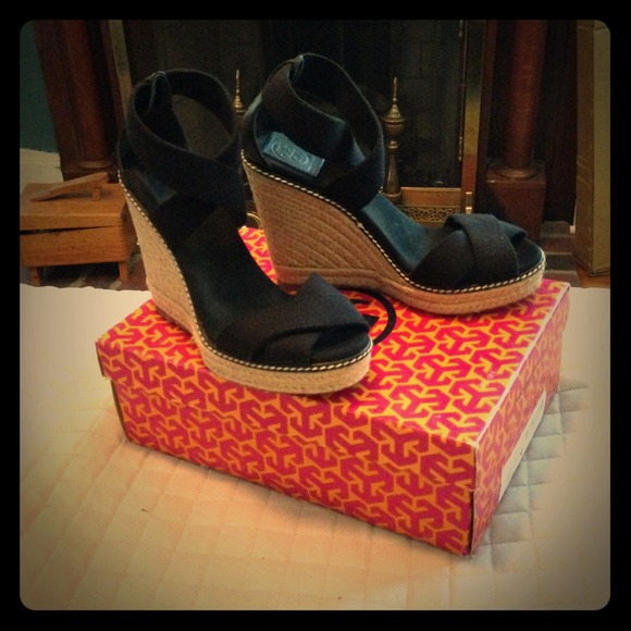 Tory Burch Shoes - SOLD - Tory Burch Adonis in Black, Size 7