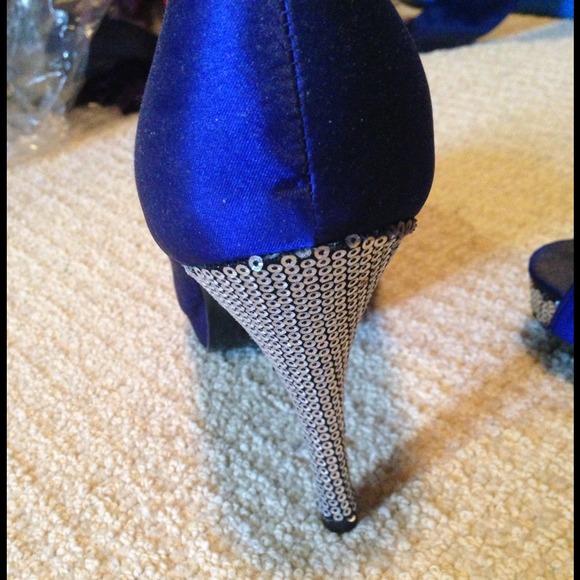 Glam high heels with sequin heel - Picture 2 of 2