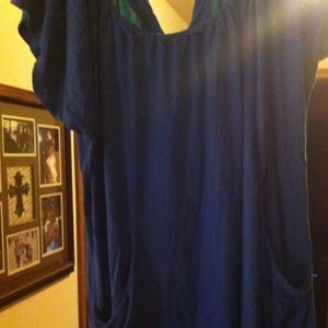 Shirt bluish green NOT navy blue