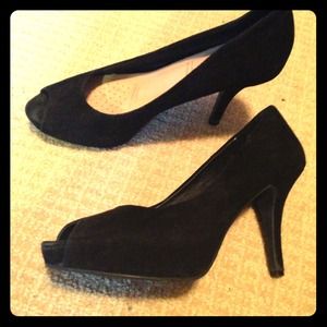 Comfy heel great for work or night out