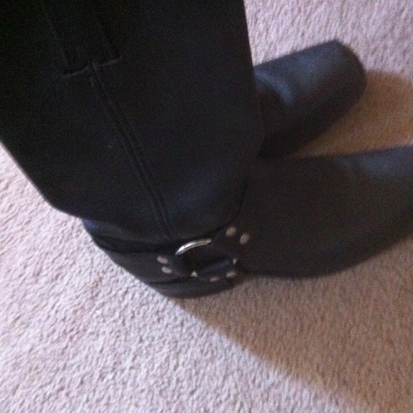 **Held Awesome Frye Harness Boots **