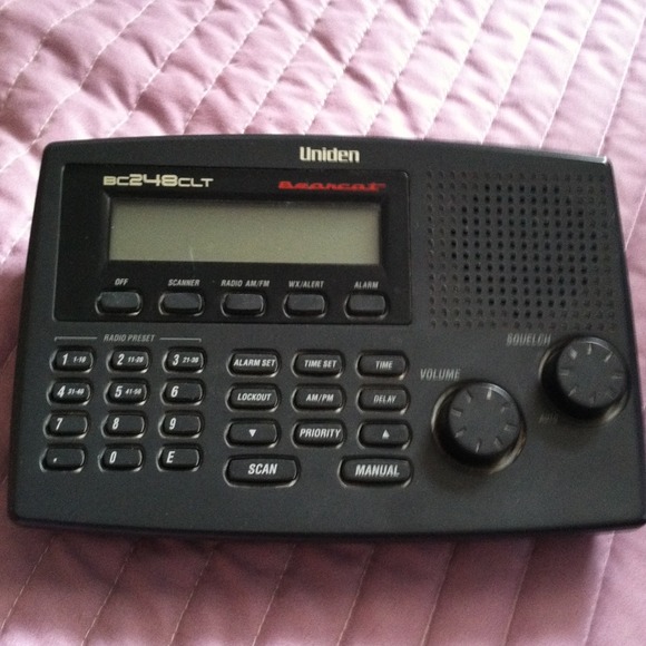 Authentic Uniden bearcat police scanner