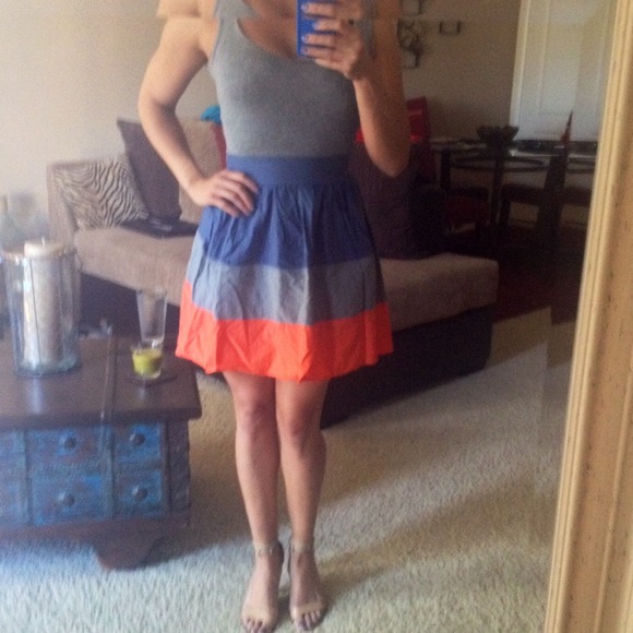 🇩🇴🇨🇦Cute tri color dress🇨🇦🇩🇴KEEPING - Picture 4 of 4