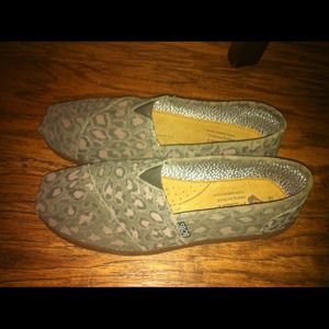 Bobs leophard prints