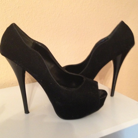 Cupid black heels.