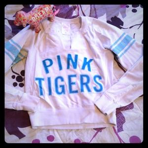 VS PINK sweatshirt!