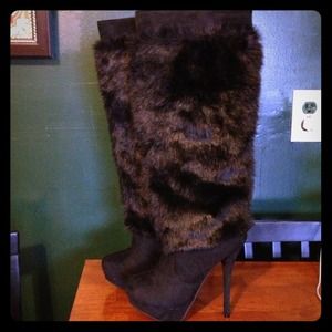 💢On Hold💢 Furry high heel boots