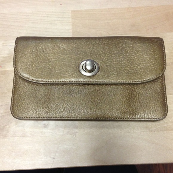 💵 Bronze Leather Hobo International Clutch Wallet