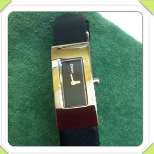 💢💢TRADED💢💢@alicibp-DKNY leather wrap watch