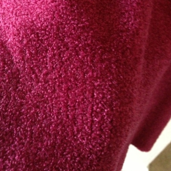 Magenta sweater, super soft and comfy - Picture 3 of 4