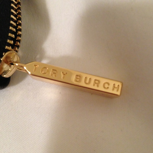 ⭐SOLD⭐Authentic Tory Burch Coin Purse wallet - Picture 2 of 4