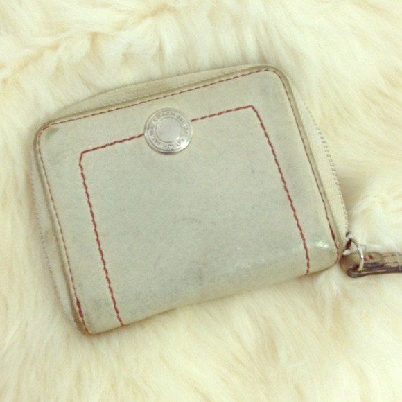 Authentic- Coach Wallet Pewter White