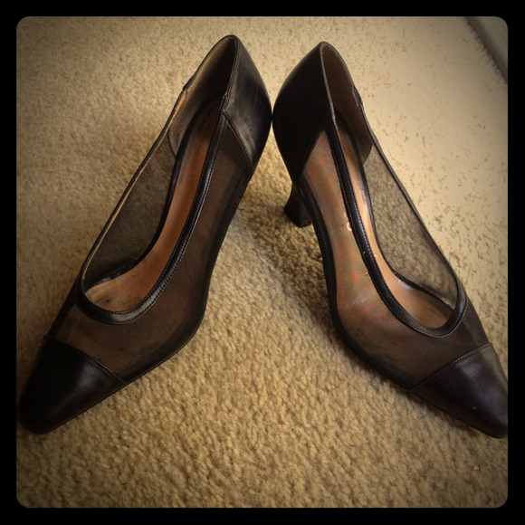 Made in Spain 1970's black mesh around pump