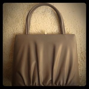 Vintage 1967 tan handbag!