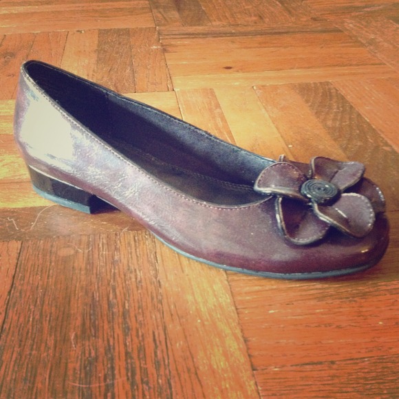 Deep Purple Lifestride flats