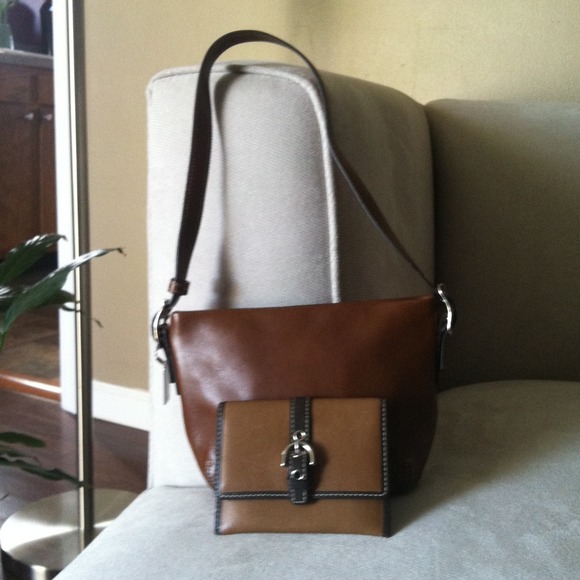 🚫Sold🚫Small Coach purse and wallet