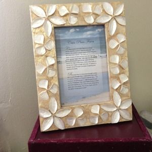 Beautiful Seashell Floral Picture Frame