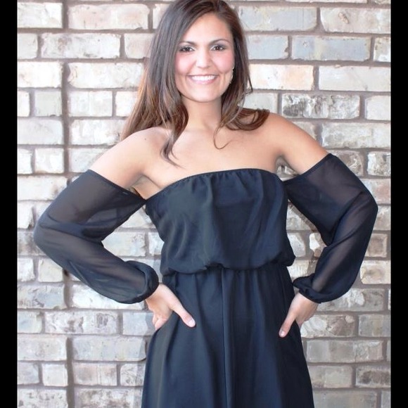 Black Sleeveless Dress! :)