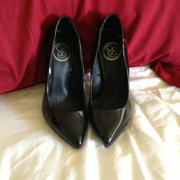 Amazing black heels. Worn only twice.