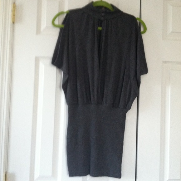 💢SOLD to @KDAMO💢Hot little grey dress!!
