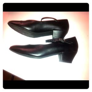 Women's size 7 dance shoes