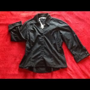 3/4 sleeve black button up