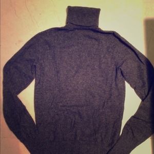 Ann Taylor Gray 100 percent Cashmere Sweater