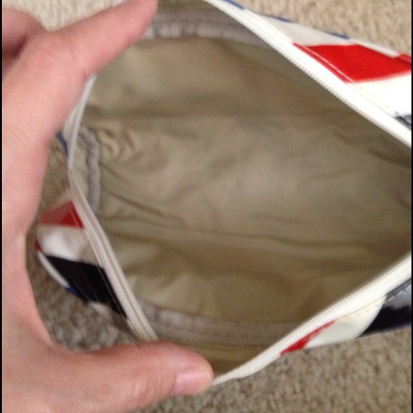 ✨SOLD✨kate spade Henrietta Cosmetic Bag - Picture 2 of 3