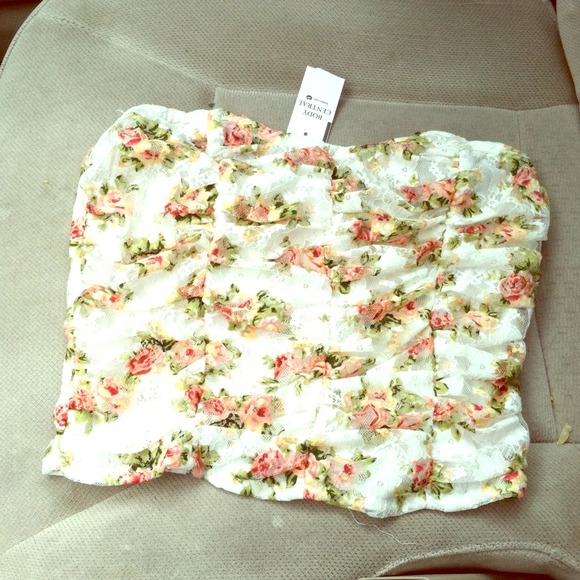 Floral & Lace Tube Crop Top. Brand New! 🌸💐🌺