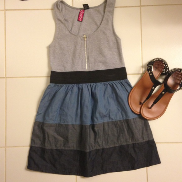 🚫SOLD🚫👗Zipper summer dress👗