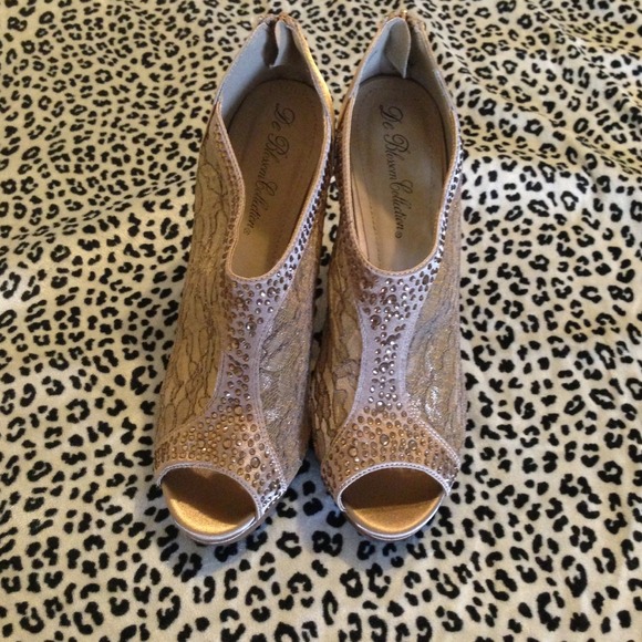 Dark brown lace heels